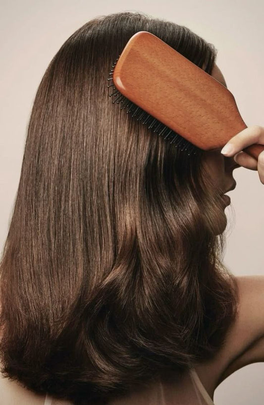 clean girl minimalist hair beauty tip